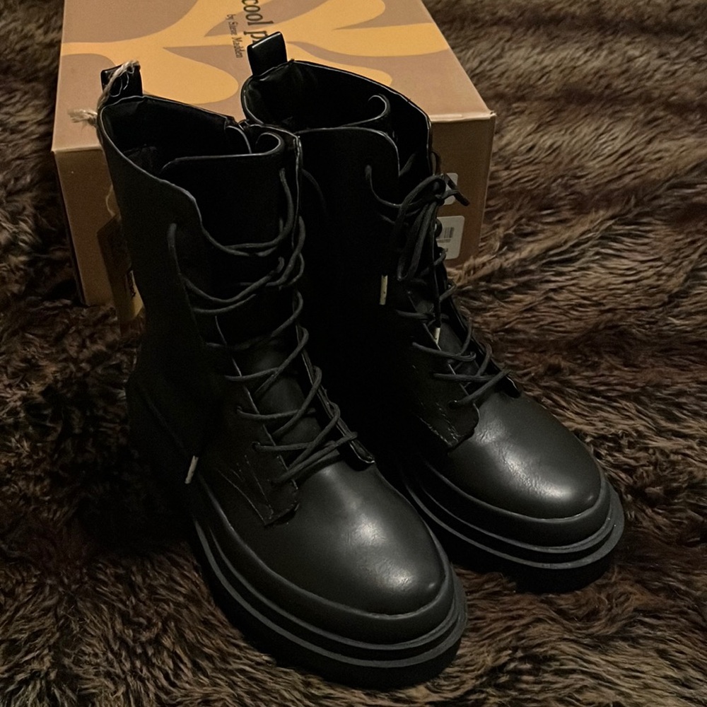 Steve Madden mosss boot